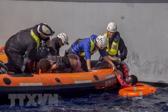 Thế giới ngày qua: Ông Kim mời ông Trump gặp thượng đỉnh lần 2 tại Bình Nhưỡng