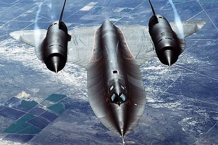 10 máy bay quân sự từng khuynh đảo bầu trời thời chiến