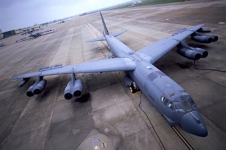 10 máy bay quân sự từng khuynh đảo bầu trời thời chiến