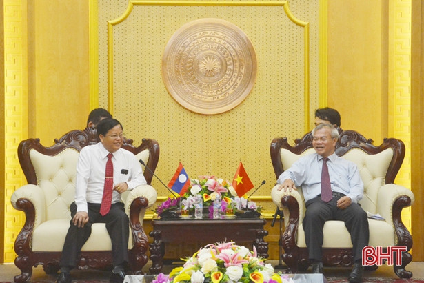 Hà Tĩnh - Bôlykhămxay chia sẻ kinh nghiệm công tác kiểm tra của Đảng