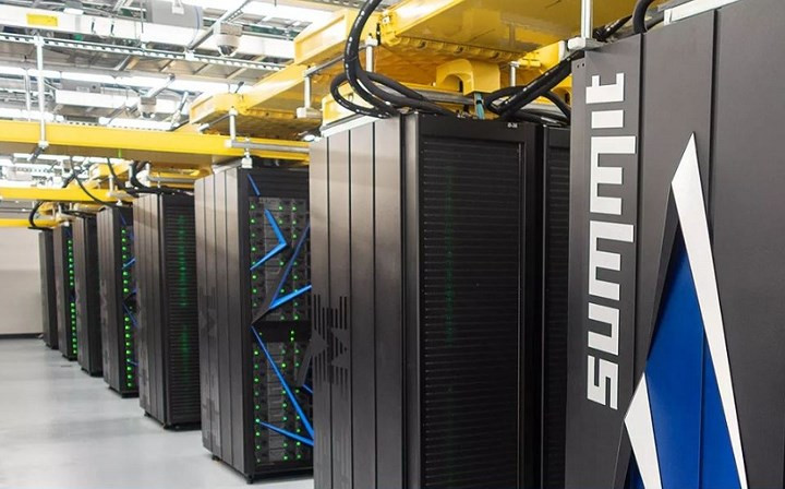 Summit siêu máy tính nhanh nhất thế giới trị giá 200 triệu USD