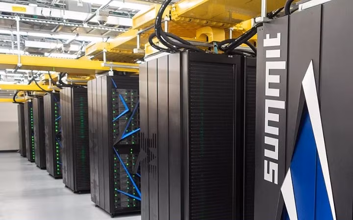 Summit siêu máy tính nhanh nhất thế giới trị giá 200 triệu USD