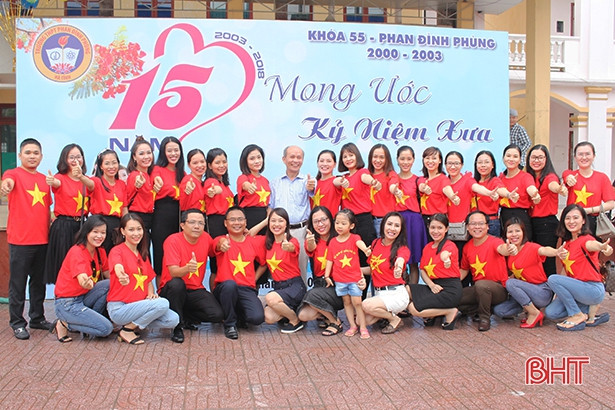 “15 năm, ngày trở về” của cựu học sinh trường THPT Phan Đình Phùng