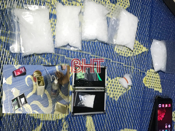 Bắt giữ cặp vợ chồng tàng trữ hơn 600g ma túy đá tại tại TX Kỳ Anh