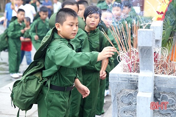 100 chiến sỹ nhí xuất quân “Học kỳ trong quân đội” năm 2018