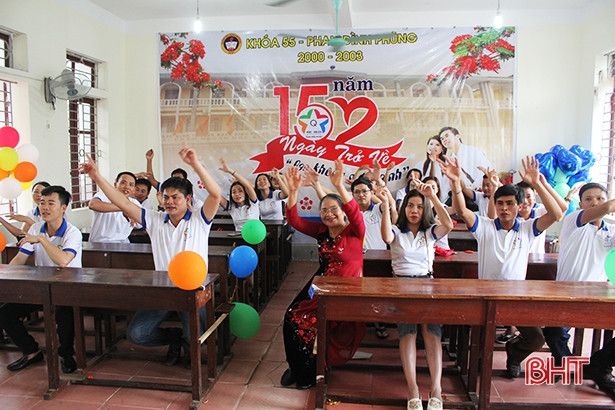 “15 năm, ngày trở về” của cựu học sinh trường THPT Phan Đình Phùng
