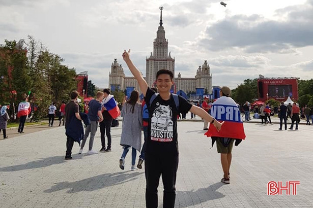 Cùng người hâm mộ Hà Tĩnh “check-in” xứ Bạch Dương xem World Cup