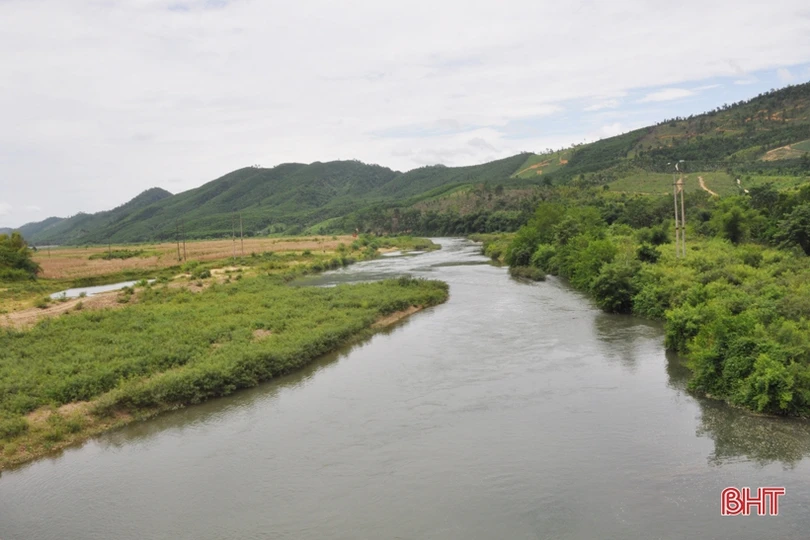 Một dòng Ngàn Sâu...