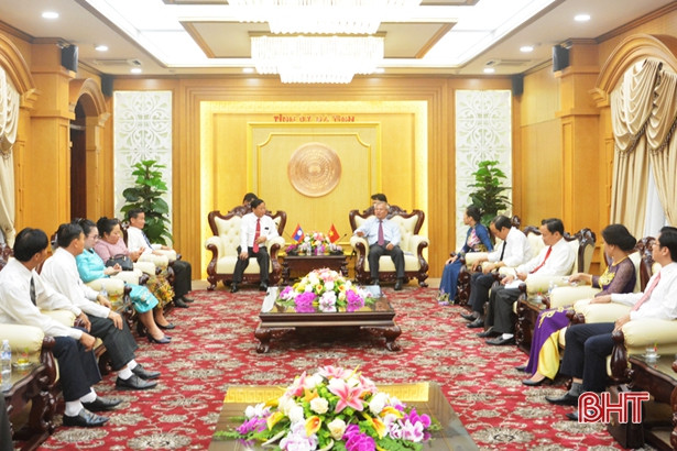 Hà Tĩnh - Bôlykhămxay chia sẻ kinh nghiệm công tác kiểm tra của Đảng