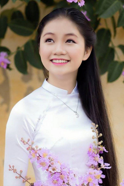 Nhan sắc nữ sinh quê Hà Tĩnh vào chung khảo Hoa hậu Việt Nam 2018