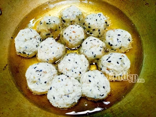 Đậu phụ viên chiên thơm ngon cho buổi tối