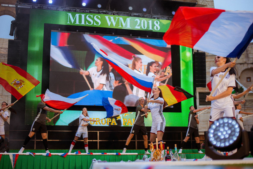 Người đẹp Bỉ đoạt vương miện Miss World Cup 2018