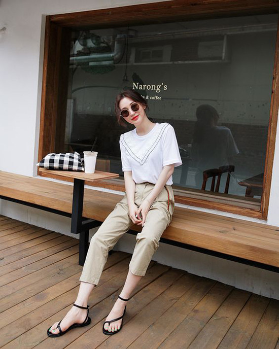 Phối quần âu trẻ trung khi đến văn phòng