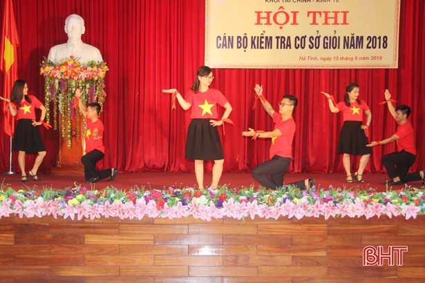 Hải quan Hà Tĩnh nhất Cuộc thi Cán bộ kiểm tra cơ sở giỏi Khối Tài chính - Kinh tế