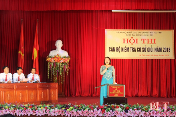 Hải quan Hà Tĩnh nhất Cuộc thi Cán bộ kiểm tra cơ sở giỏi Khối Tài chính - Kinh tế