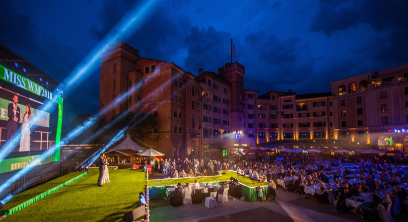 Người đẹp Bỉ đoạt vương miện Miss World Cup 2018