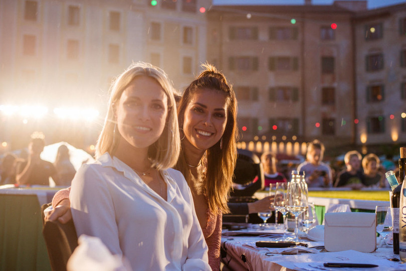 Người đẹp Bỉ đoạt vương miện Miss World Cup 2018