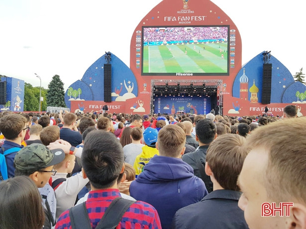 Cùng người hâm mộ Hà Tĩnh “check-in” xứ Bạch Dương xem World Cup