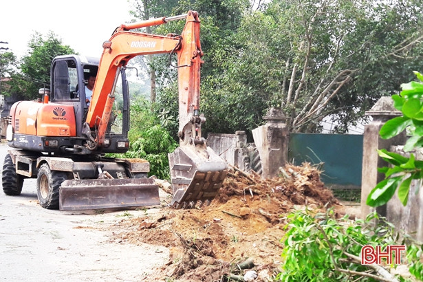 Gần 6.500 người ra quân xây dựng KDC mẫu, vườn mẫu