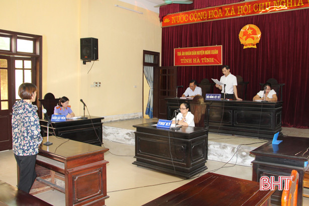 Mua quả thuốc phiện để... ngâm rượu, lĩnh 18 tháng tù giam