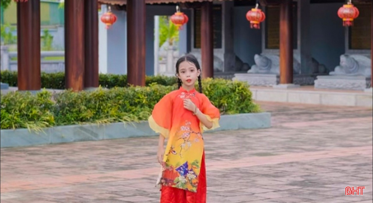 Thí sinh nhỏ tuổi nhất Bùi Nguyễn Anh Thư - 8 tuổi bqbht_br_thi-sinh-8t.jpg