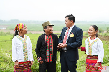 Đồng bào các dân tộc thiểu số ở Hà Tĩnh nô nức đi bầu cử