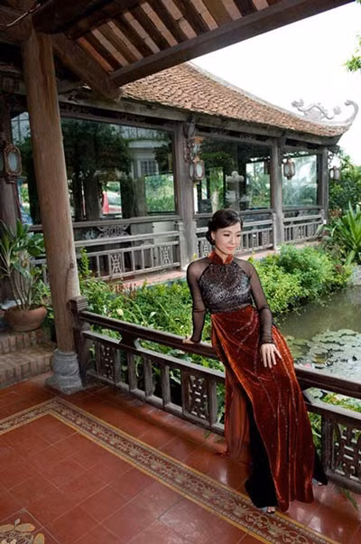 Áo dài của NTK Đức Hùng. Ảnh: Thiên Hùng Áo dài của NTK Đức Hùng. Ảnh: Thiên Hùng