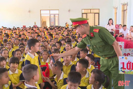 An toàn giao thông - hành trang cho năm học mới