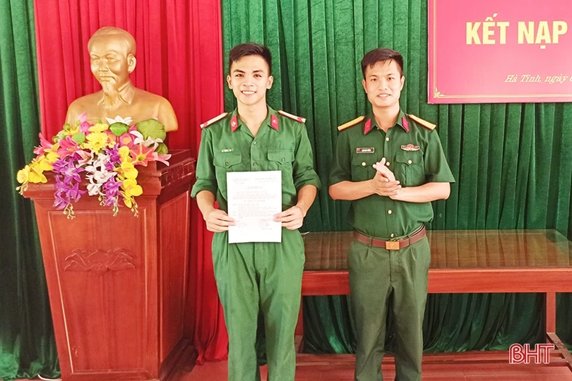 Binh nhất trinh sát đặc nhiệm thỏa ước mơ trở thành sĩ quan biên phòng