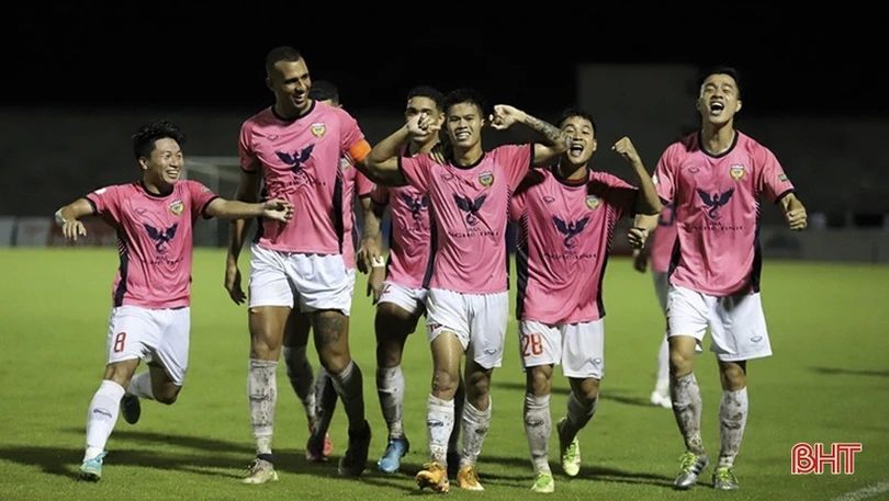 Hồng Lĩnh Hà Tĩnh quyết tâm giành chiến thắng trong “trận cầu 6 điểm” với CLB TP Hồ Chí Minh