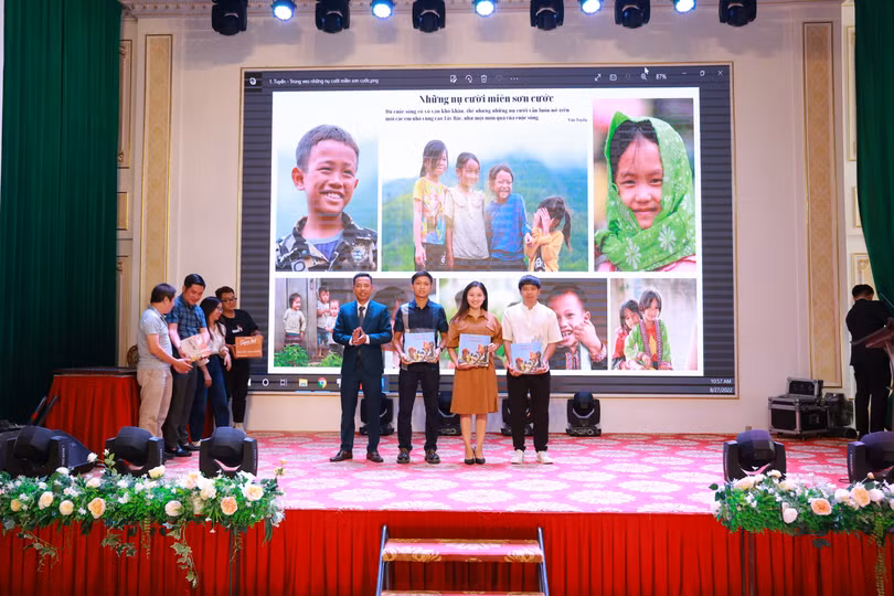 Dự án “Phát triển báo chí Việt Nam” tổ chức khóa tập huấn k ể chuyện bằng hình ảnh trên các loại hình truyền thông