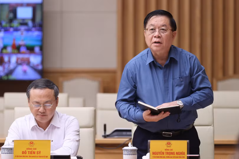 Thủ tướng yêu cầu thấm nhuần “bài học xương máu” về tiêm vaccine, sớm khắc phục bằng được tình trạng thiếu thuốc