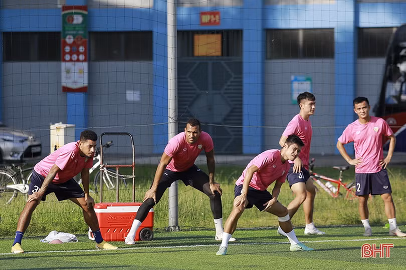 Hồng Lĩnh Hà Tĩnh quyết tâm giành chiến thắng trong “trận cầu 6 điểm” với CLB TP Hồ Chí Minh