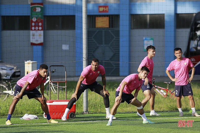 Hồng Lĩnh Hà Tĩnh quyết tâm giành chiến thắng trong “trận cầu 6 điểm” với CLB TP Hồ Chí Minh