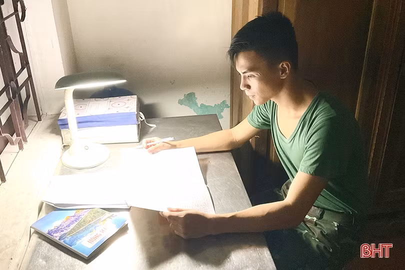 Binh nhất trinh sát đặc nhiệm thỏa ước mơ trở thành sĩ quan biên phòng