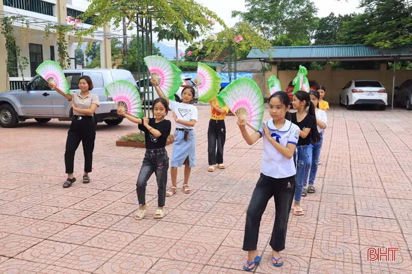 Hành trình vượt top cuối trở thành đơn vị dẫn đầu của trường học miền núi Hương Sơn