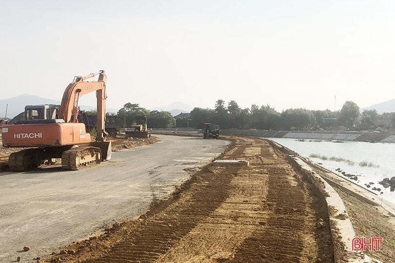 Các công trình cấp bách ở TX Kỳ Anh “tăng tốc” thi công trước mùa mưa bão