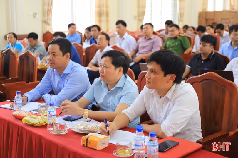 Tập trung hoàn thiện các tiêu chí, sớm đưa Sơn Lĩnh đạt chuẩn NTM nâng cao