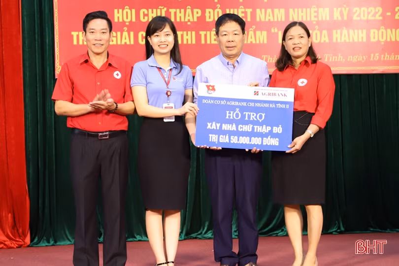 6 tác phẩm đạt giải cuộc thi “Lan tỏa hành động nhân ái”