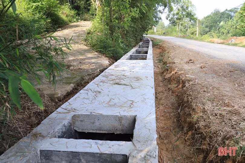 Đẩy nhanh thi công tuyến đường 23 tỷ đồng ở xã phấn đấu đạt chuẩn NTM nâng cao