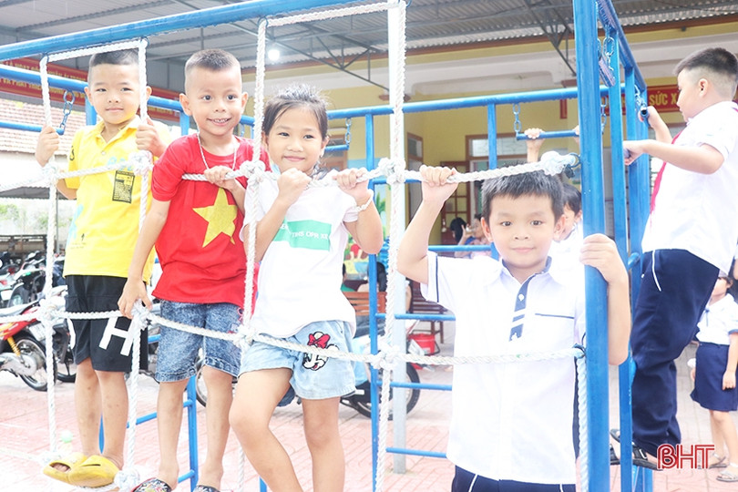 Ra mắt nhà văn hóa cộng đồng - ngôi nhà trí tuệ tại xã Việt Tiến