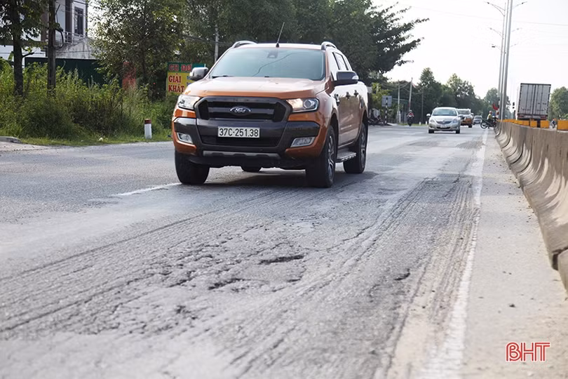 Quốc lộ 1 qua Can Lộc xuống cấp nặng, tiềm ẩn nguy cơ TNGT