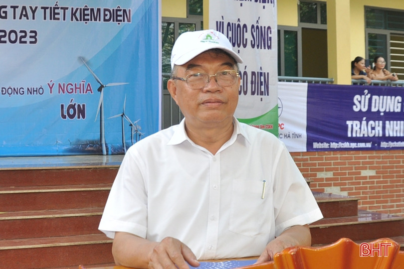 Học sinh huyện miền núi Hương Khê học cách tiết kiệm điện