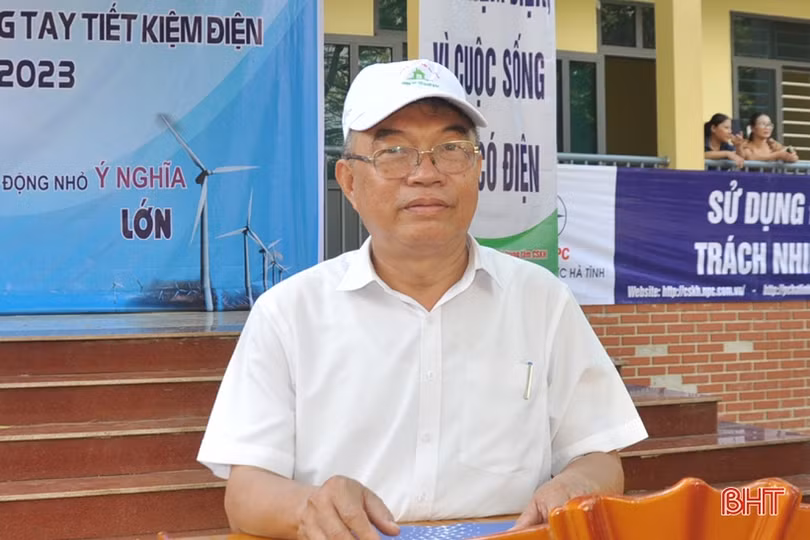 Học sinh huyện miền núi Hương Khê học cách tiết kiệm điện