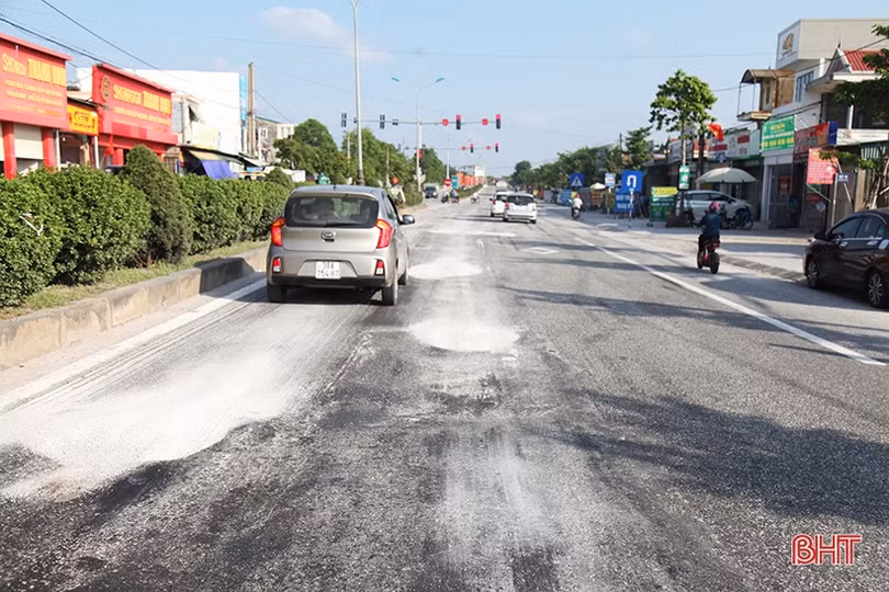 Quốc lộ 1 qua Can Lộc xuống cấp nặng, tiềm ẩn nguy cơ TNGT