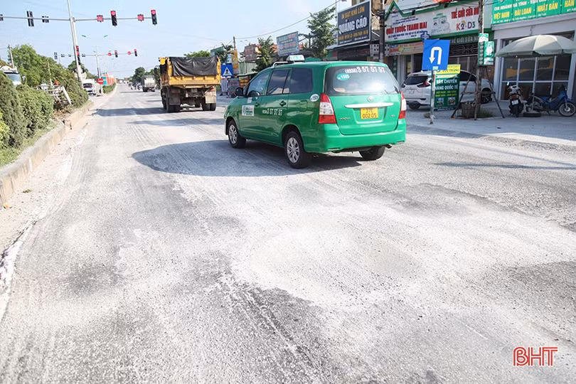 Quốc lộ 1 qua Can Lộc xuống cấp nặng, tiềm ẩn nguy cơ TNGT