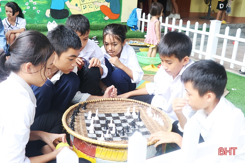 Ra mắt nhà văn hóa cộng đồng - ngôi nhà trí tuệ tại xã Việt Tiến