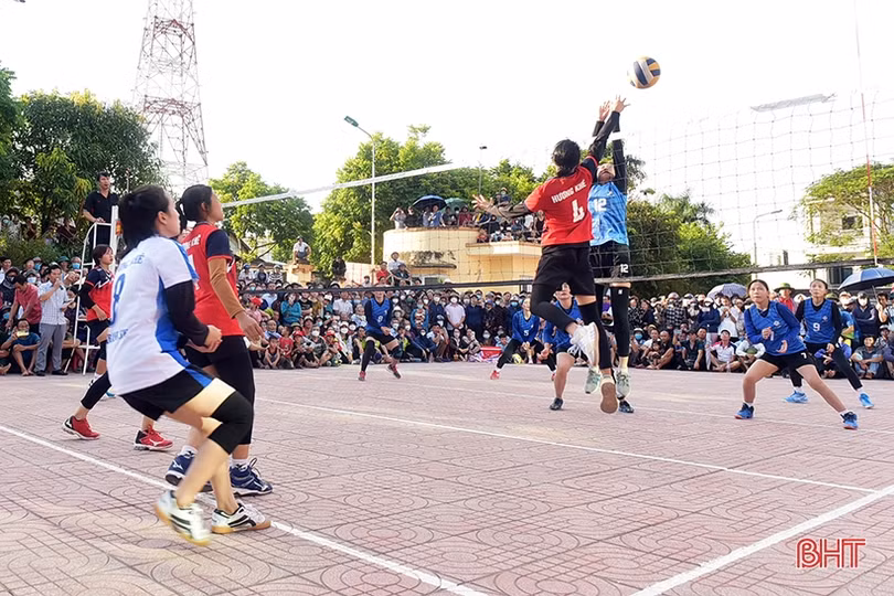 Hương Khê vô địch Giải Bóng chuyền nữ Đại hội TDTT Hà Tĩnh