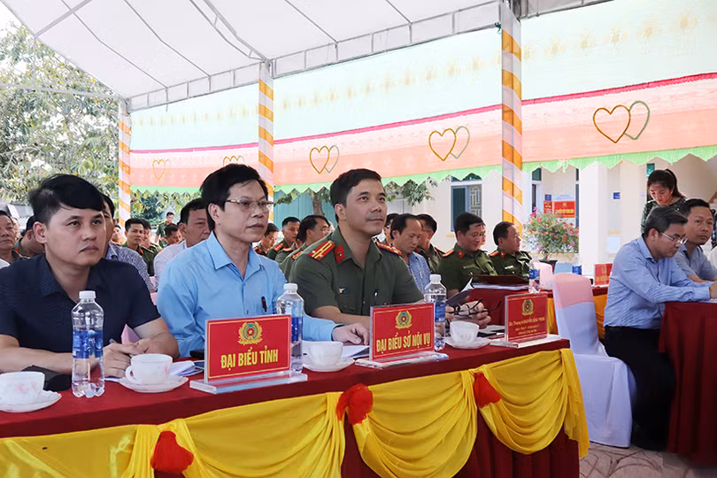 Ra mắt mô hình “Cải cách hành chính công an cấp xã” đầu tiên ở Hà Tĩnh