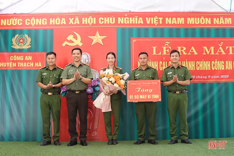Ra mắt mô hình “Cải cách hành chính công an cấp xã” đầu tiên ở Hà Tĩnh